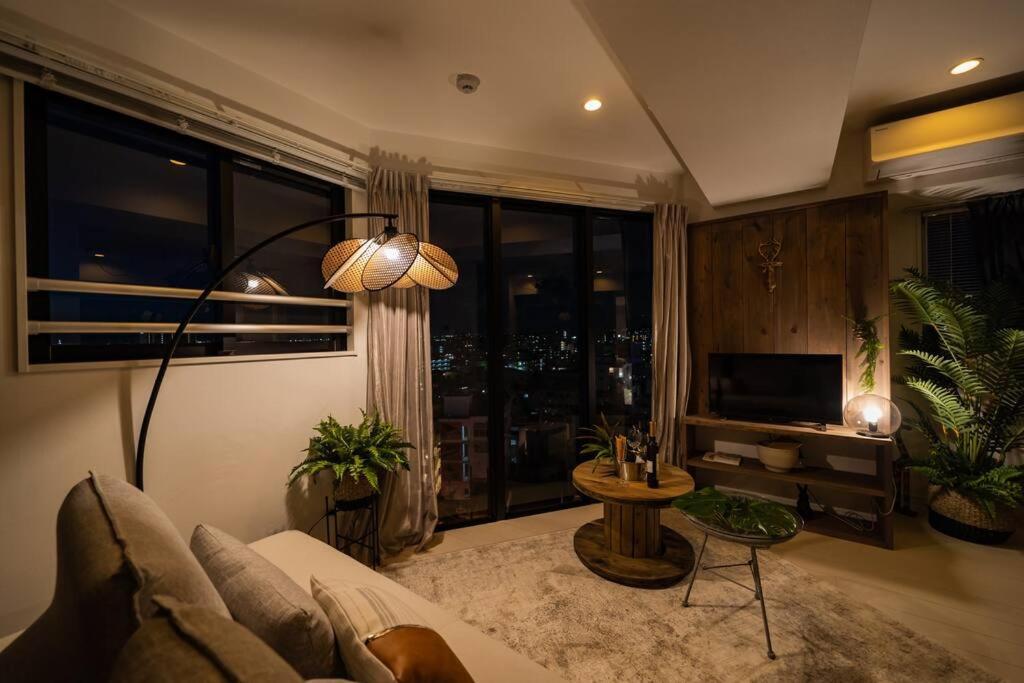 浦添The Penthouse Ginowan公寓 外观 照片
