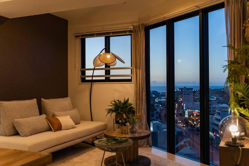 浦添The Penthouse Ginowan公寓 外观 照片