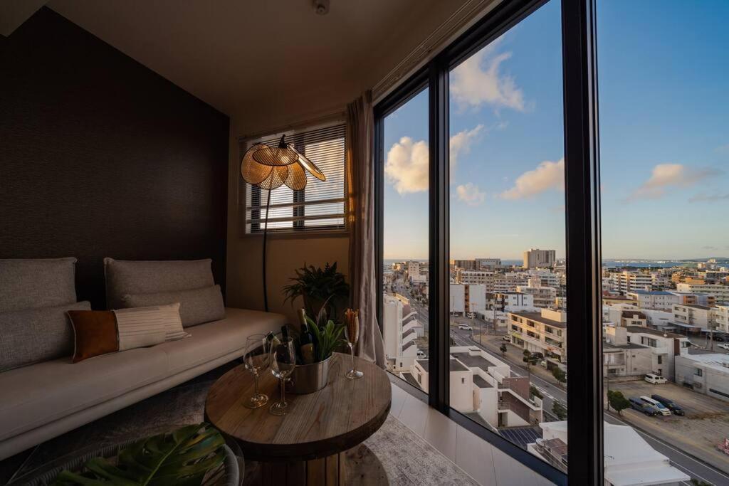 浦添The Penthouse Ginowan公寓 外观 照片